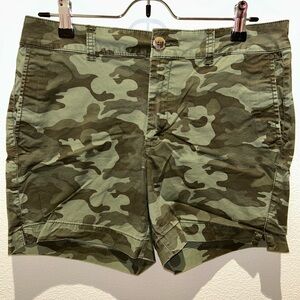 Old navy camo shorts